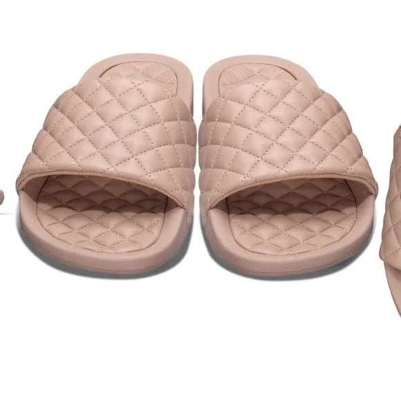 APL | Shoes | Apl Lusso Quilted Slide Sandal | Poshmark display picture 2
